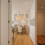 Trocchia - 1 Bedroom And Parking In Alvalade