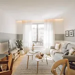 Apartament Trocchia - 1 Bedroom And Parking In Alvalade Lizbona
