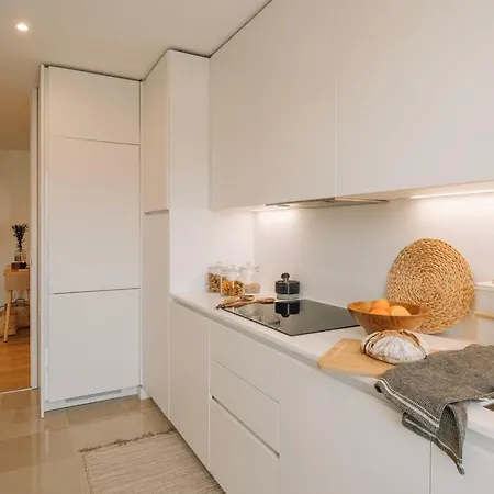 Trocchia - 1 Bedroom And Parking In Alvalade Apartament Lizbona