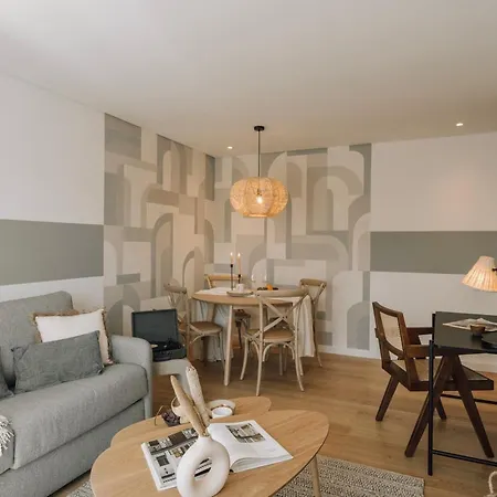 Apartament Trocchia - 1 Bedroom And Parking In Alvalade