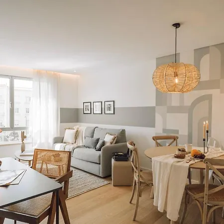 Trocchia - 1 Bedroom And Parking In Alvalade Apartament *