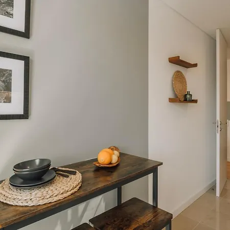 Trocchia - 1 Bedroom And Parking In Alvalade Apartman