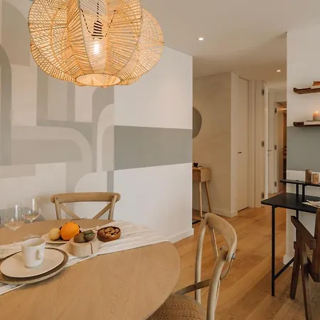 Trocchia - 1 Bedroom And Parking In Alvalade アパート *