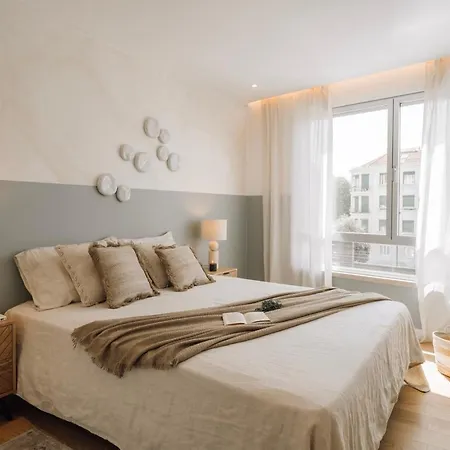 Trocchia - 1 Bedroom And Parking In Alvalade *